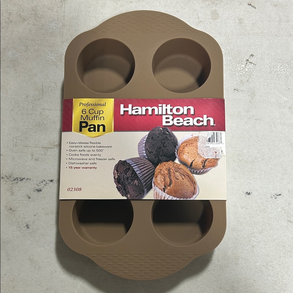 Hamilton Beach Tan 6-Cup Muffin Pan